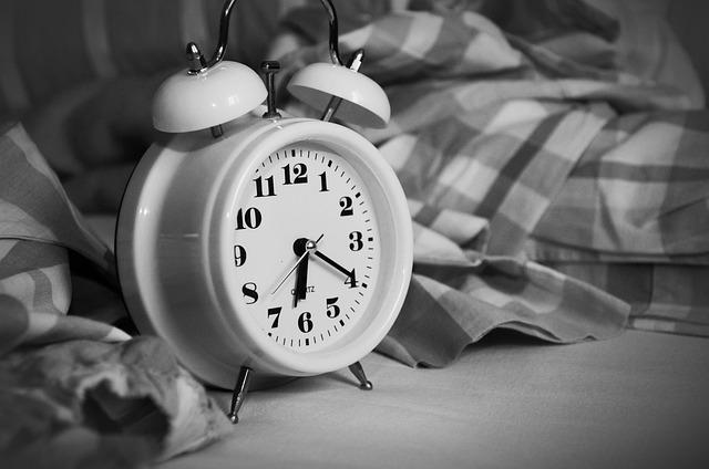 9. The Practical Side of Waking Up at 2am: Tips for Establishing Healthy Sleep Patterns and Optimizing Daily Routine Efficiency
