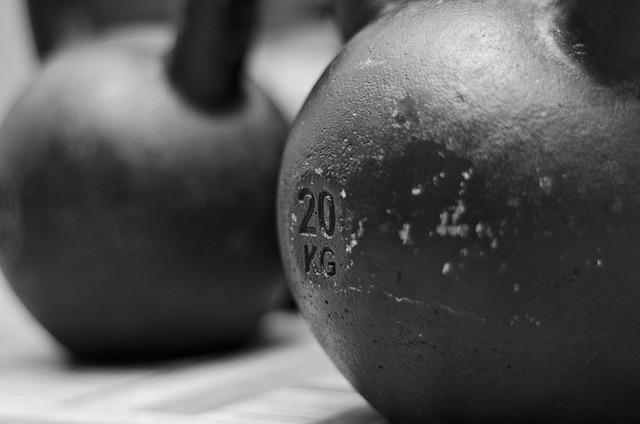 Benefits of ​Incorporating the Kettlebell Farmers Walk into Your Workout Routine