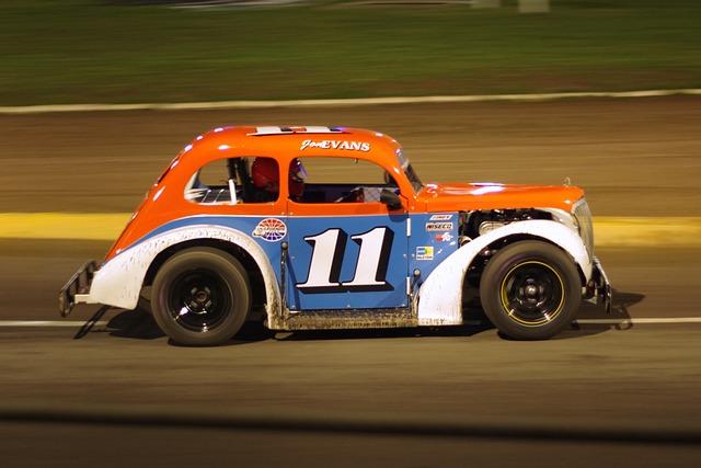 9) Uncover Racing Legends: Learn about Iconic Figures Who Began Their Career at Granite State Mini Sprints